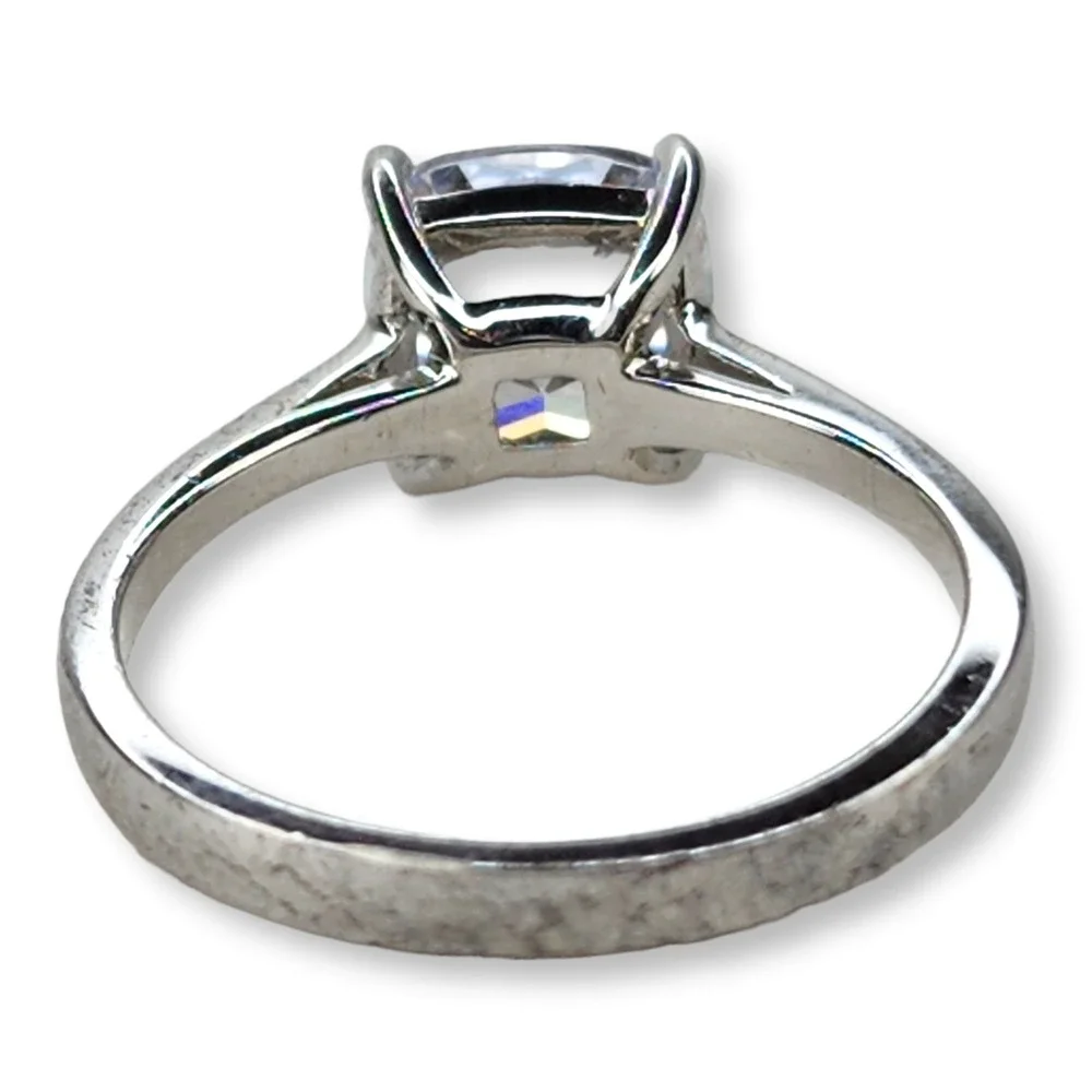 Jeulia engagement ring